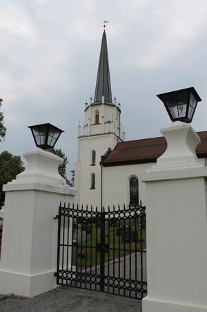 Løten kirke 02.JPG