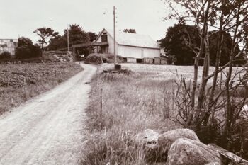 Østbø br. 7.1 - Låve med låvebro