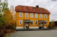 Kolbotn gamle middelskole fra 1914 har adresse Kapellveien 7A. Foto: Leif-Harald Ruud (2016)
