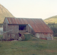 Gammellåvinn var ein typisk småbrukslåve. Han vart riven i 1980-åra.