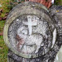 Lammet som symbol på Kristus, Nordstrand kirkegård. Foto: Stig Rune Pedersen (2016).