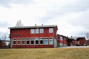Larvik, Hedrumveien 2697, Hvarnes skole.jpg