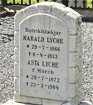 Lege Harald Lyche gravminne Drammen.jpg