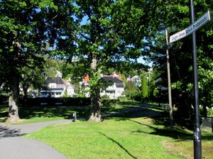 Lege Jens Moes promenade Drøbak 2013.jpg