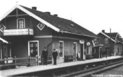 Leirsund stasjon på Hovedbanen, fotografert 1938. Foto: Skedsmo historielags samlinger.