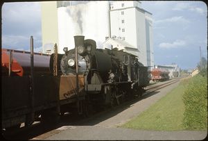 Lena stasjon damplok 1967.jpg
