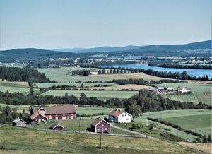 Lie (nedre) Brandval vestside 1 1962.jpg