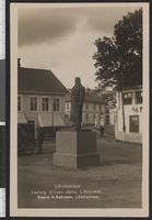 222. Lillehammer. Ludwig Wieses statue Lilletorvet - no-nb digifoto 20151210 00009 bldsa PK35669.jpg