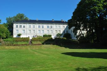 Linderud gård hovedbygning2.JPG