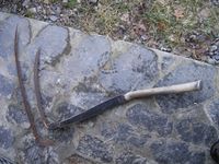 Odden, meislingi, kjogi, sporden og eggen, er benevnelser på de ulike delene av ljåbladet.