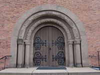 110. Lovisenberg kirke Oslo inngangsparti 2013.jpg