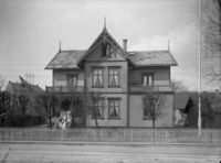 Nr. 6: Sebbelows Stiftelse i denne bygningen fra 1901. Foto: Severin Worm-Petersen/Norsk Teknisk Museum (1910–1920).