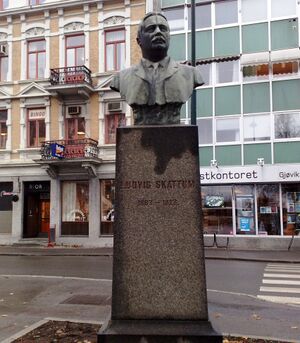 Ludvig Skattum byste.jpg