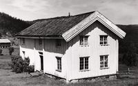 7. Lundehall, Lundehald, Telemark - Riksantikvaren-T174 01 0007.jpg