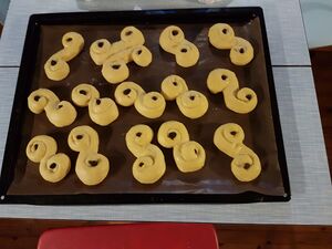 Lussekatter før steking.jpg