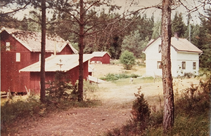 Lw Sørli under Midtre Haug (Nakkerud) omkr 1970.png