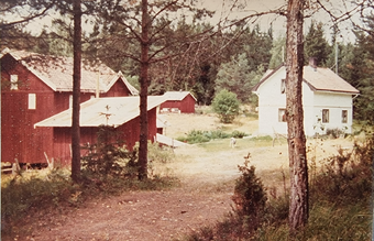 Lw Sørli under Midtre Haug (Nakkerud) omkr 1970.png