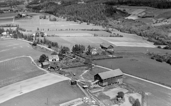 Lw Solberggårdene på Tyristrand 1956.png