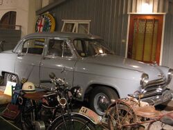 Strømmen Storsenter (12) En Tempo og en annen motorsykkel, samt blå Volga Gaz reg C-21964, foto Steinar Fjeldvang.