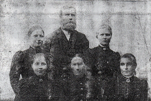 MORTENSDATTER Karen (1830-1924) med etterkommere.png