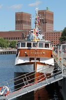 [[M/S «Lindesnes» ved Nordre Akershuskai. Foto: Chris Nyborg (2013)