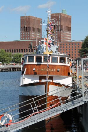 MS Lindenes i Oslo havn.JPG