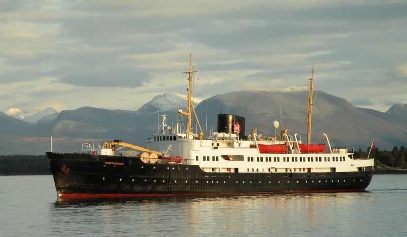 Fil:MS Nordstjernen i Molde.jpg