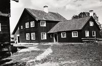 24. Majorbø. Bø med Veierud, Telemark - Riksantikvaren-T165 01 0088.jpg