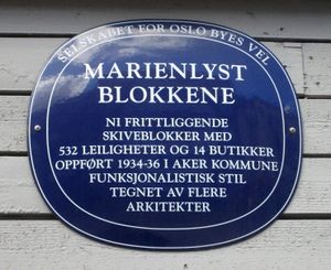 Marienlystblokkene Oslo blått skilt.jpg