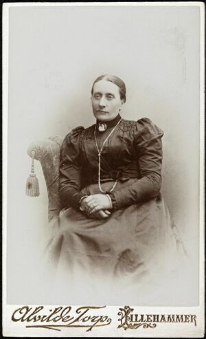 Marith Tande (Visittkortfoto, blds 05829).jpg