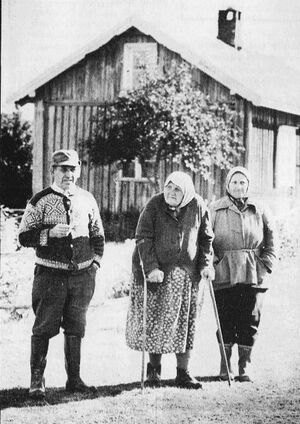 Marius, Signe og Solveig Martinsen i Fåfenga Kongsvinger 1981.jpg