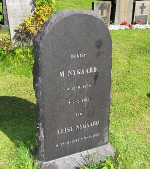Marius Nygaard gravminne.jpg