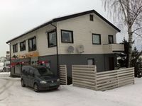 Den tidligere dagligvareforretningen Marken, nå dyrebutikk. Østre Totenveg 132.