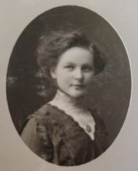 Martha Andersen i Skien i 1911. Foto: Augusta Herrlin