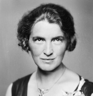 Mary Barratt Due foto 1930.jpg