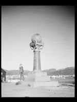 19. Meredianstøtten - no-nb digifoto 20150127 00085 NB MIT FNR 20076.jpg