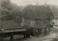 Meyergården i Lille Strandgaden 4 i Kristiania. Foto: ukjent / Riksantikvaren (1905).