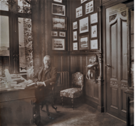 Christian Michelsen på sitt arbeidsværelse i sitt hjem Gamlehaugen i Fana. Foto: Anders Beer Wilse/Norsk Teknisk Museum (1910).