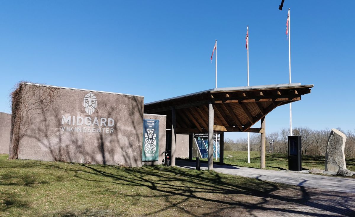 thumb.php?f=Midgard_vikingsenter_Borre_2