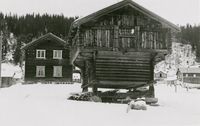 18. Midtbøen, Telemark - Riksantikvaren-T168 01 0152.jpg