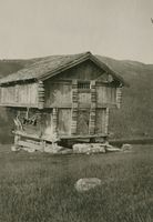 21. Midtbøen, Telemark - Riksantikvaren-T168 01 0164.jpg