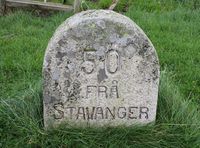 325. Milestein Storrsheivatnet Bjerkreim 2016.jpg