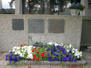 Minneplater Oppegård rådhus 2012.JPG