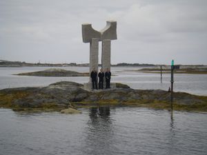 Minnesmerke Oscar Tybring på Smøla 01.jpg