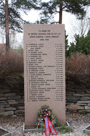 Minnestein-falne-Dovre.jpg