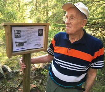 Minnestolpe Bjørn Lundby.JPG