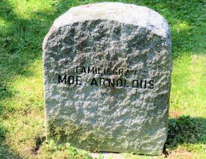 Moe Arnoldus familiegrav Oslo.JPG