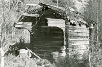 28. Moen, Telemark - Riksantikvaren-T169 01 0001.jpg