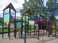 Nyjordparken, også kalt Mormorparken. Ligger i Kastellveien.