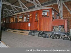 Skinnebuss fra 1944 fra Strømmens Værksted. Foto: Norsk Jernbanemuseum